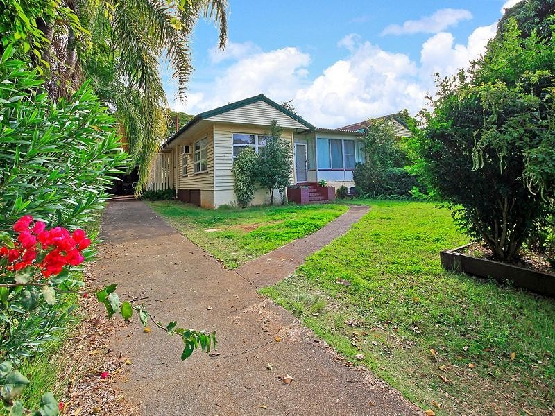 100 Passage Street, Cleveland QLD 4163