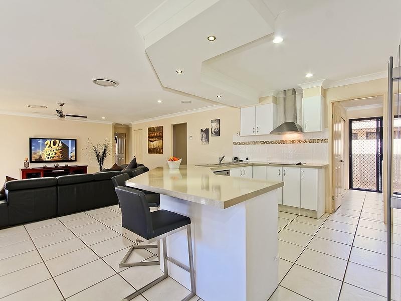 3 Cole Street, Redland Bay QLD 4165