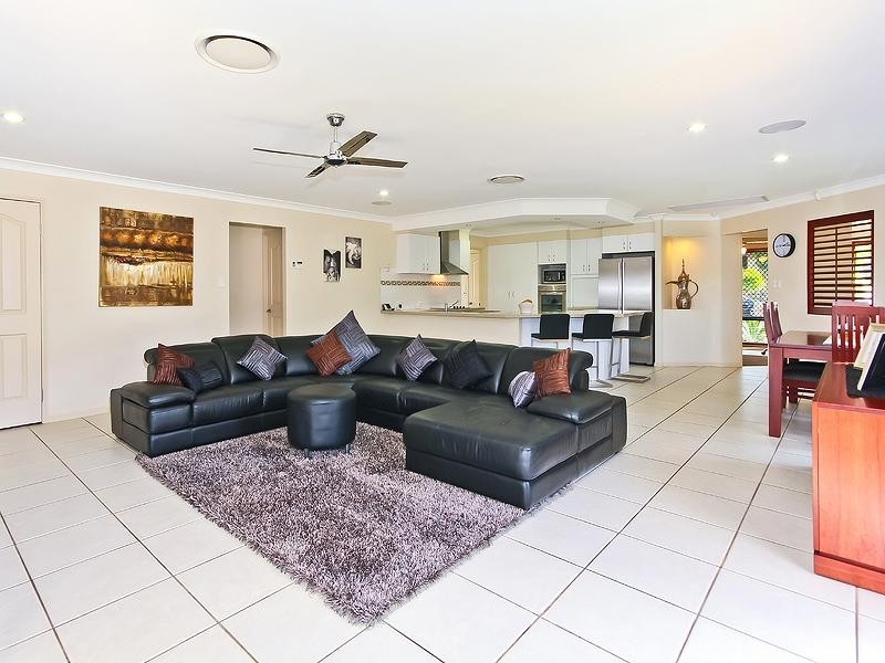 3 Cole Street, Redland Bay QLD 4165