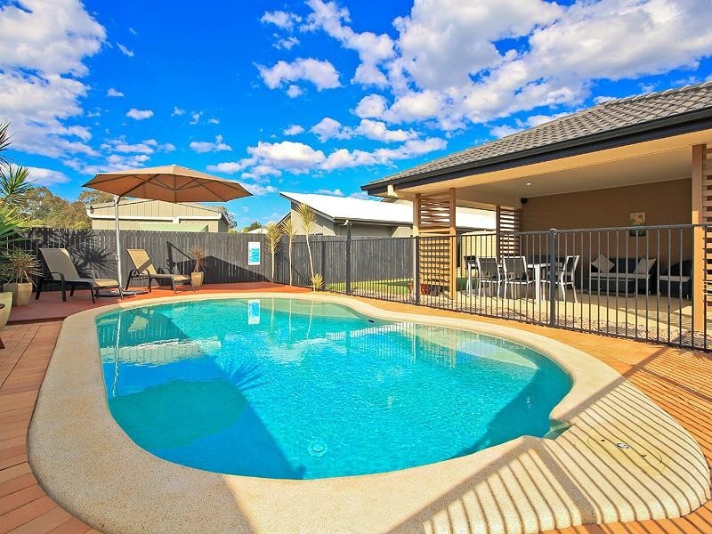 3 Cole Street, Redland Bay QLD 4165