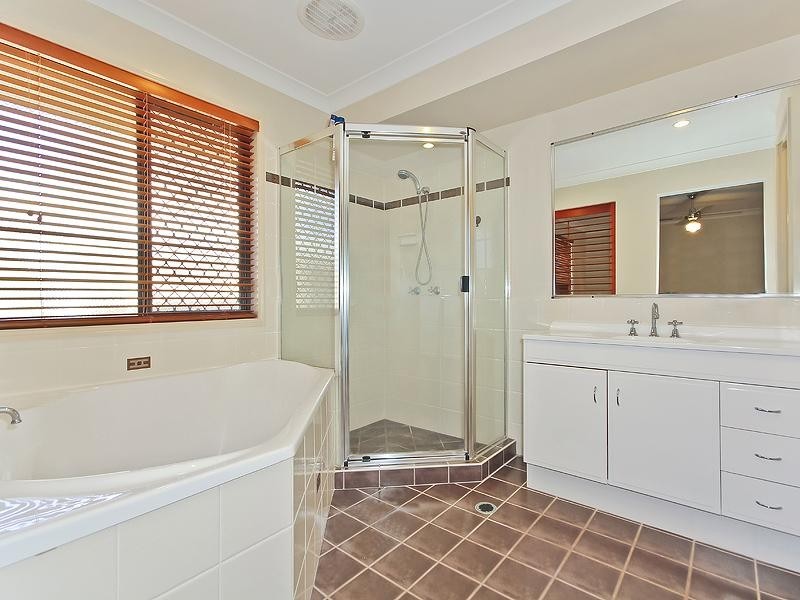 3 Cole Street, Redland Bay QLD 4165