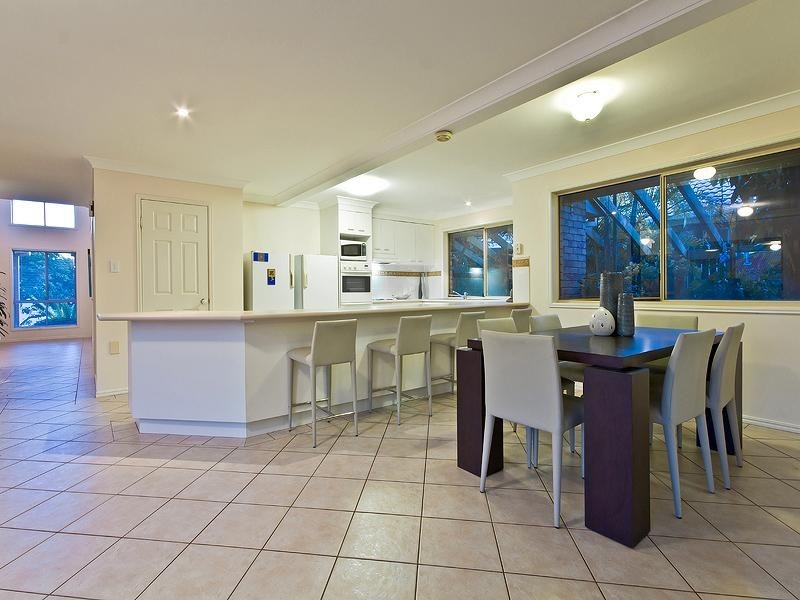 5 Beachside Court, Victoria Point QLD 4165
