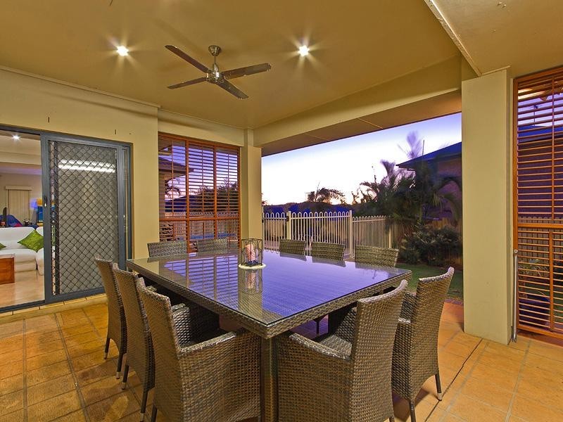 9 Orpheus Place, Redland Bay QLD 4165