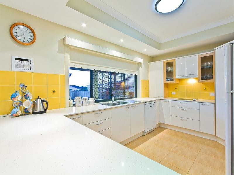 9 Orpheus Place, Redland Bay QLD 4165