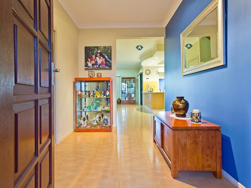 9 Orpheus Place, Redland Bay QLD 4165