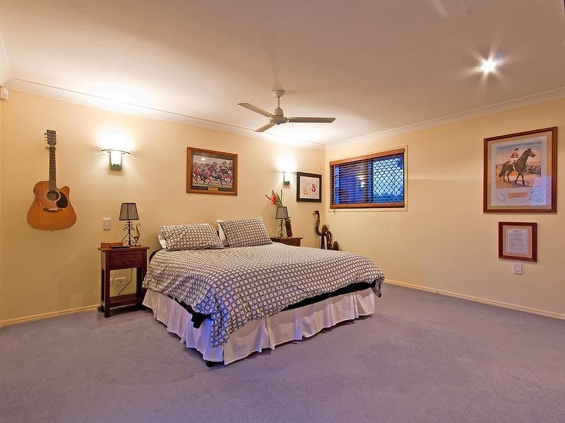 34 Torquay Road, Redland Bay QLD 4165