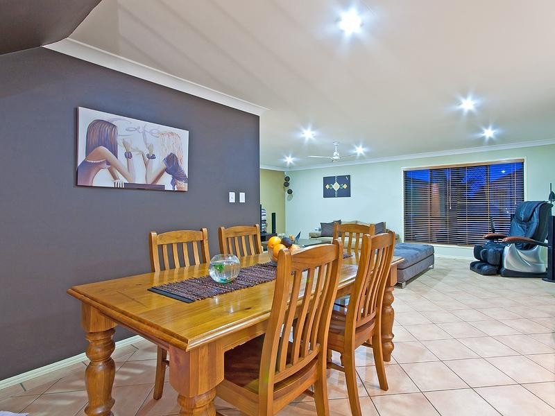 34 Torquay Road, Redland Bay QLD 4165