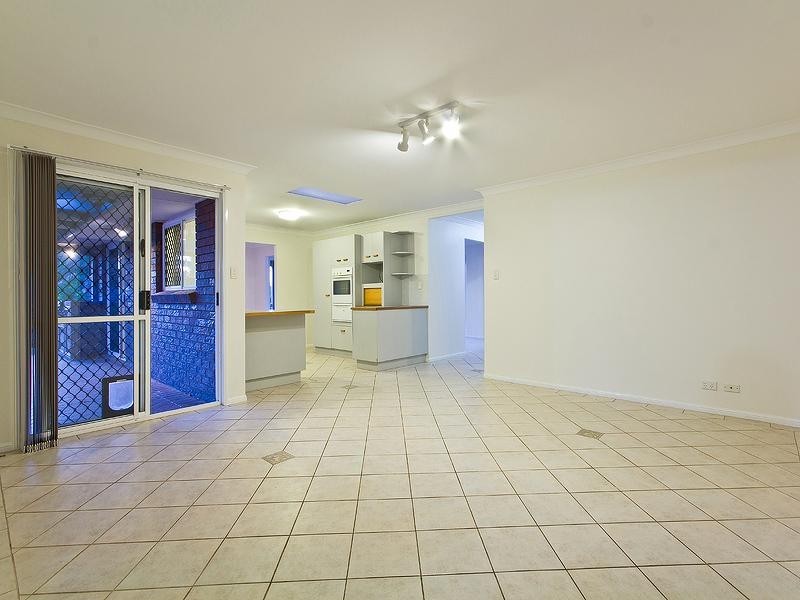18 Dalrello Drive, Wellington Point QLD 4160