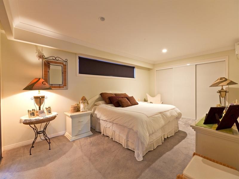 8 Sommersea Drive, Raby Bay QLD 4163