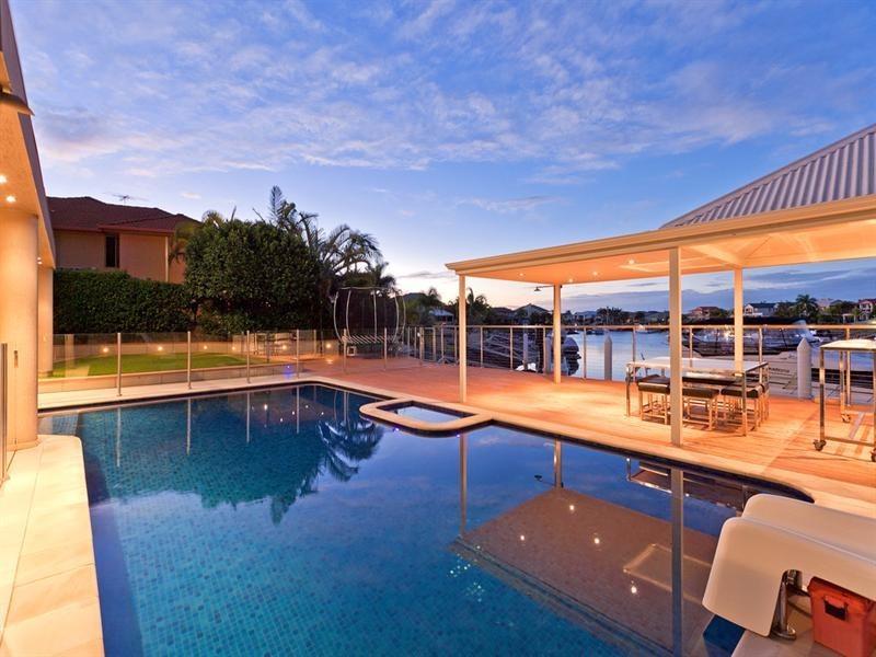 8 Sommersea Drive, Raby Bay QLD 4163