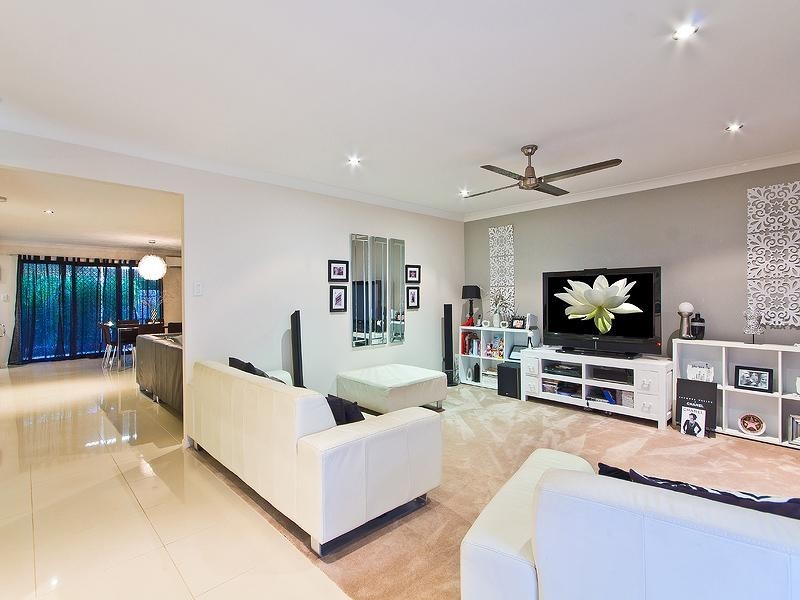 51 Sunningdale Drive, Redland Bay QLD 4165