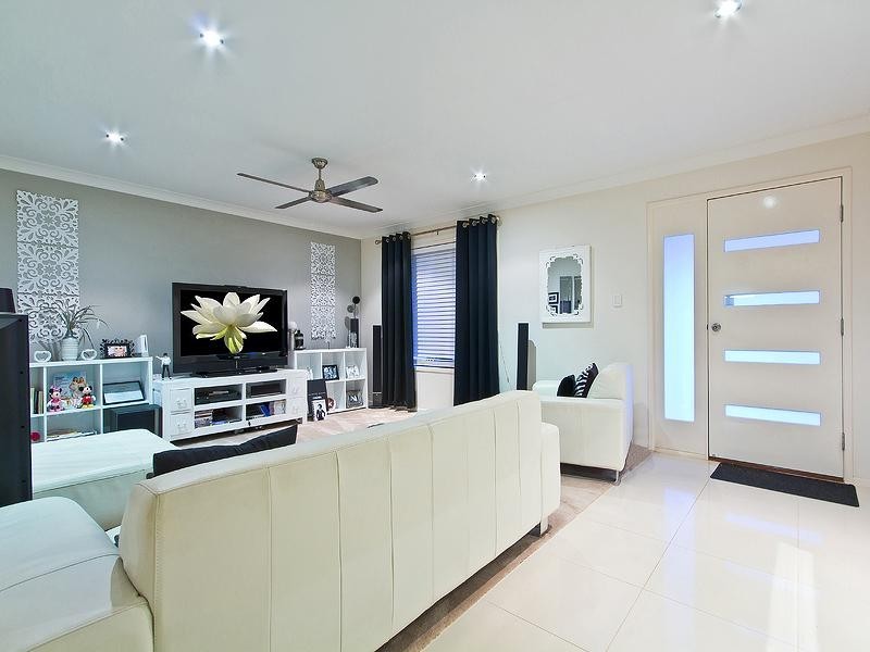 51 Sunningdale Drive, Redland Bay QLD 4165