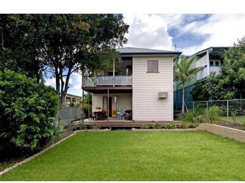 81 Pear Street, Greenslopes QLD 4120