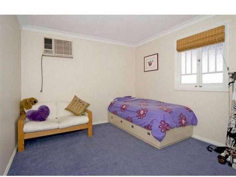 81 Pear Street, Greenslopes QLD 4120