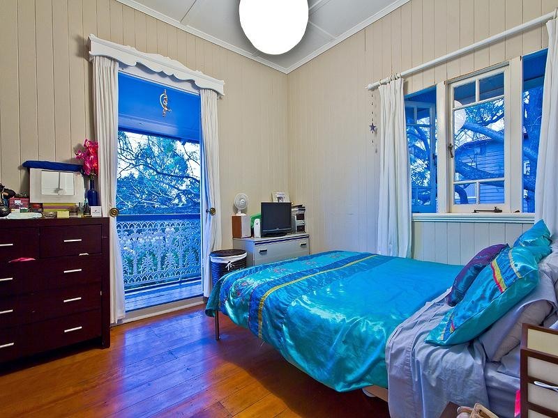 1 Shore Street East, Cleveland QLD 4163