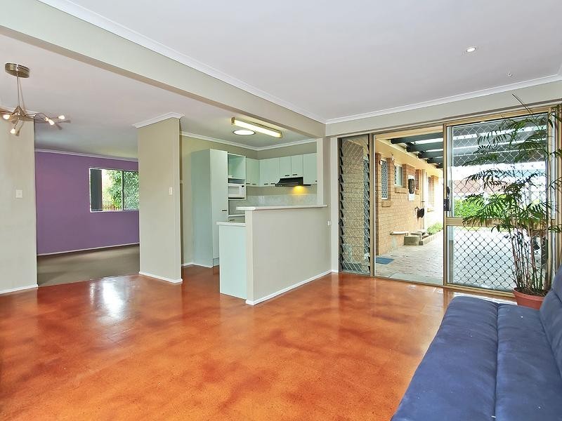 1 Lindon Street, Birkdale QLD 4159