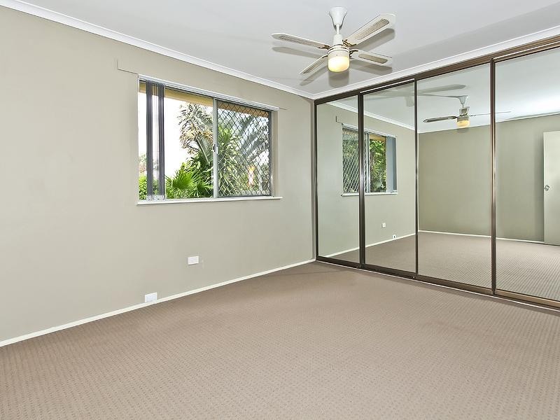 1 Lindon Street, Birkdale QLD 4159