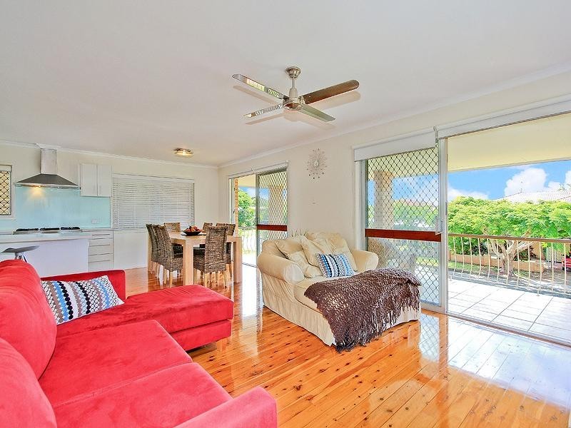 15 Allen Street, Victoria Point QLD 4165