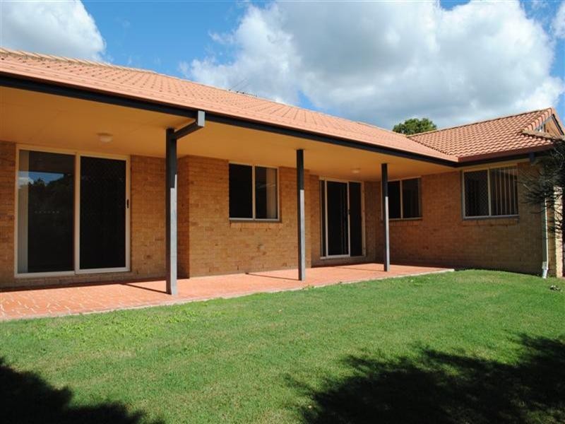 18 Sailfish Avenue, Birkdale QLD 4159