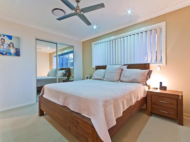 8 Casey Close, Ormiston QLD 4160