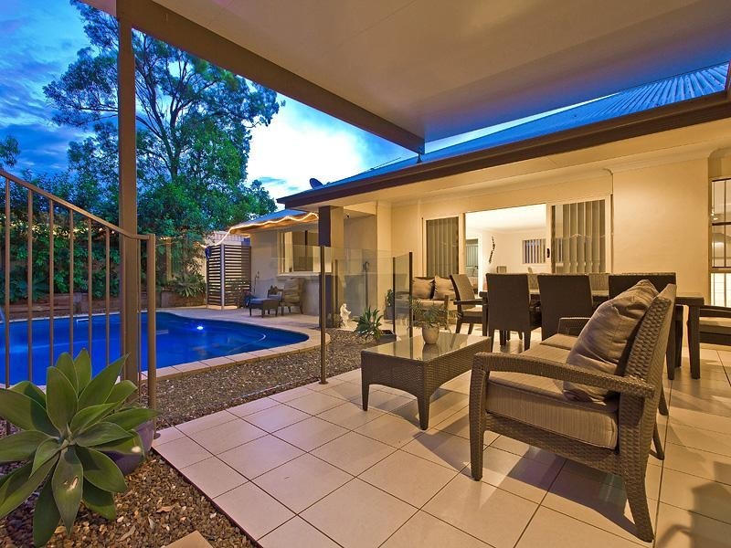 8 Casey Close, Ormiston QLD 4160