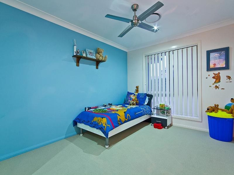 8 Casey Close, Ormiston QLD 4160