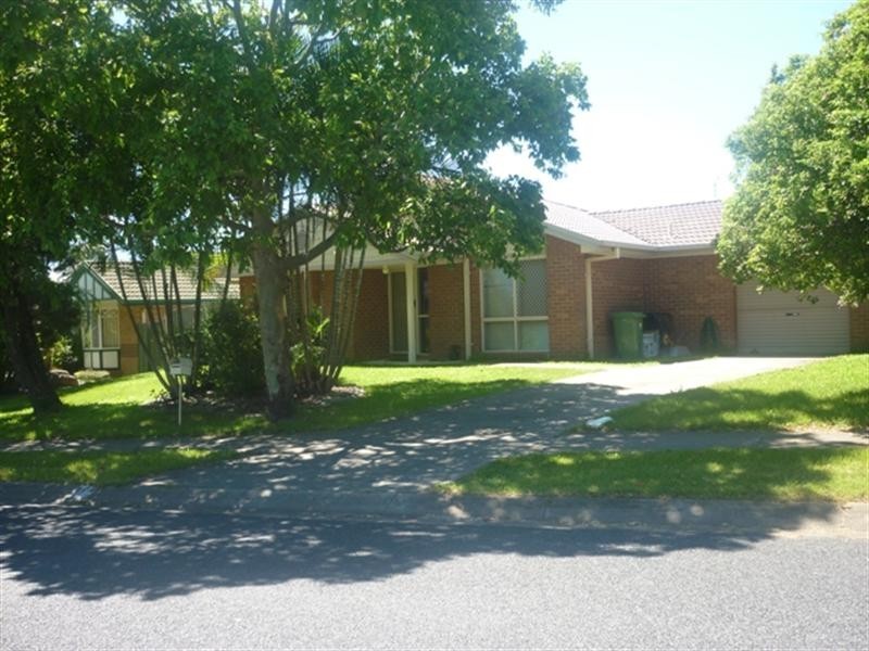 102 Montgomery Street, Wellington Point QLD 4160