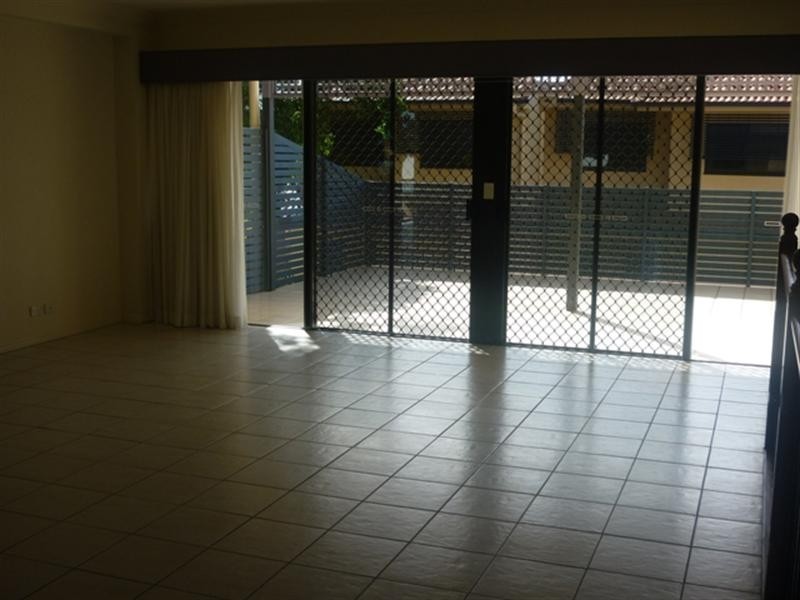 4/123 Shore Street North, Cleveland QLD 4163