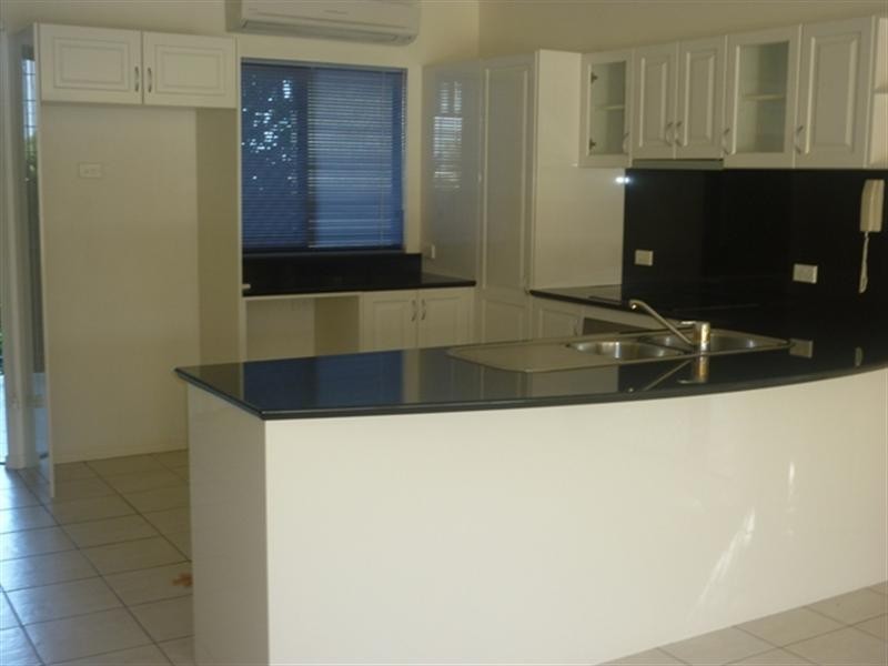 4/123 Shore Street North, Cleveland QLD 4163