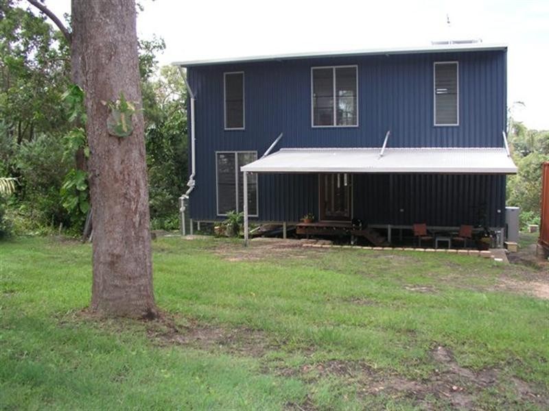 22 Cowes Street, Macleay Island QLD 4184