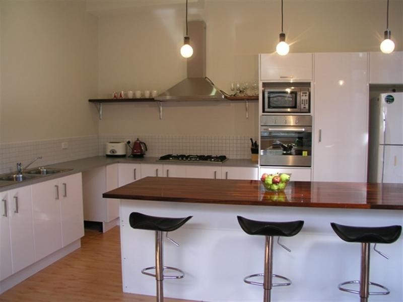 22 Cowes Street, Macleay Island QLD 4184