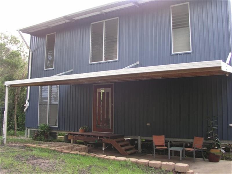 22 Cowes Street, Macleay Island QLD 4184