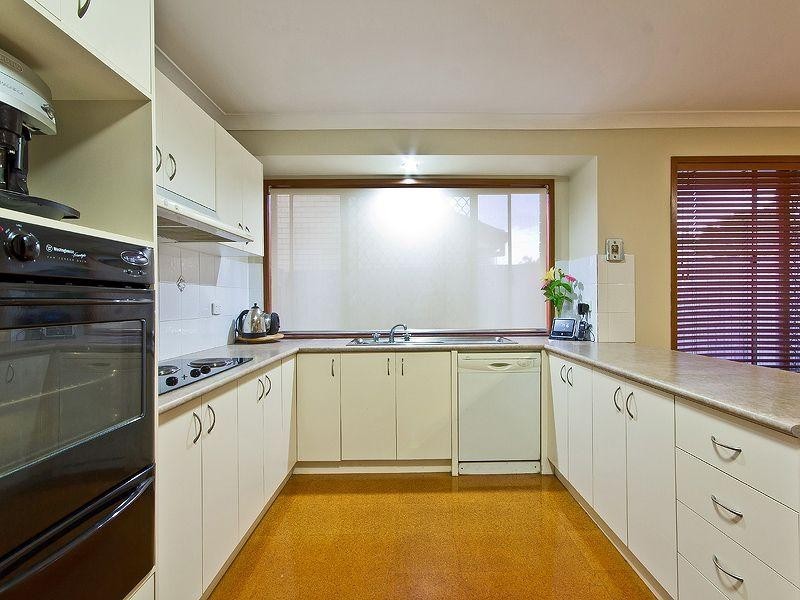 5 Downing Street, Birkdale QLD 4159