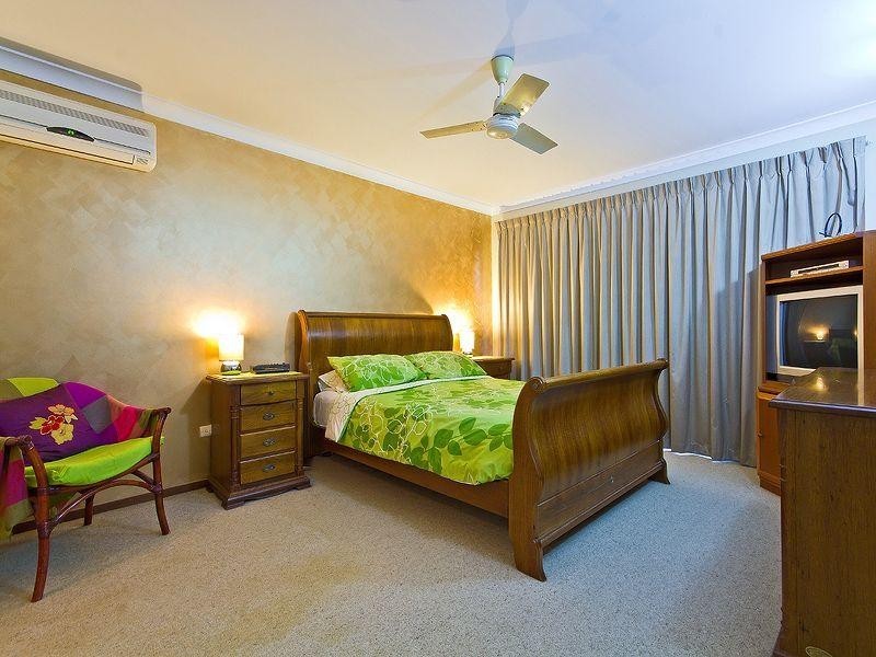 5 Downing Street, Birkdale QLD 4159