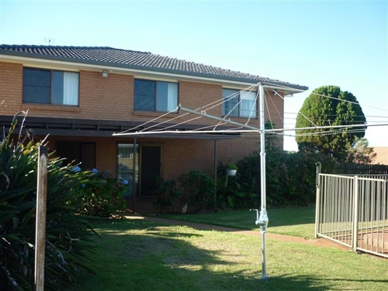 132 South Street, Cleveland QLD 4163