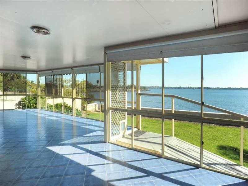 202 Shore Street North, Cleveland QLD 4163