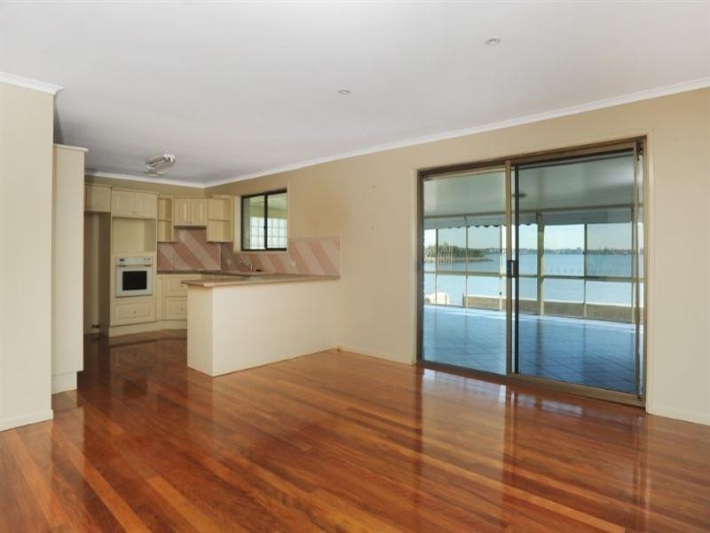 202 Shore Street North, Cleveland QLD 4163