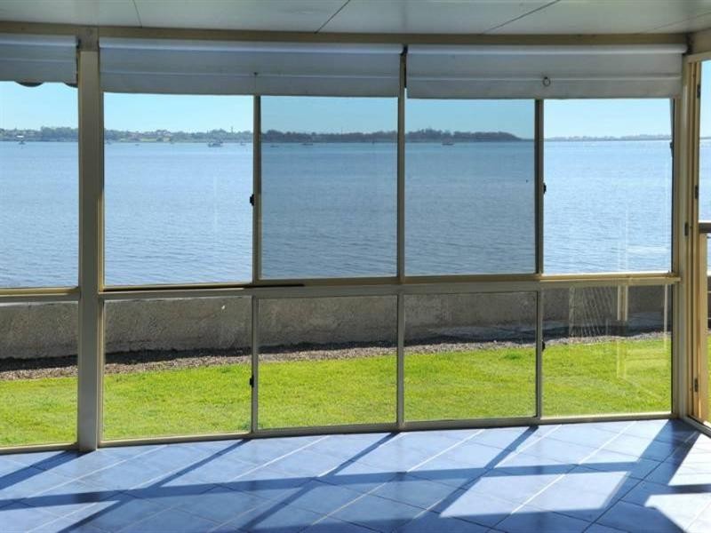 202 Shore Street North, Cleveland QLD 4163