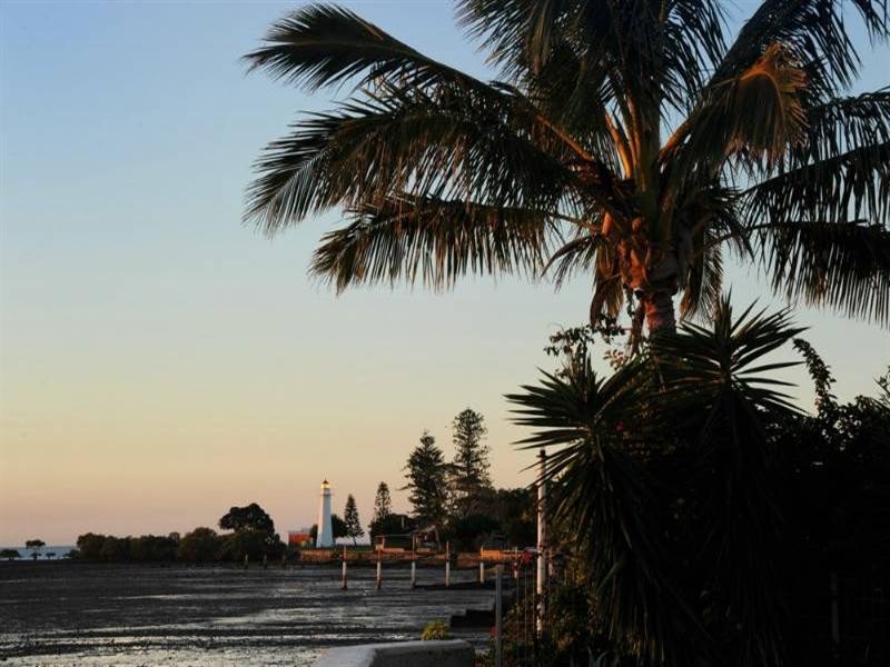 202 Shore Street North, Cleveland QLD 4163