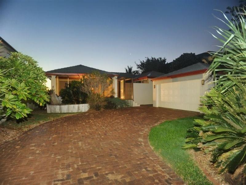 202 Shore Street North, Cleveland QLD 4163