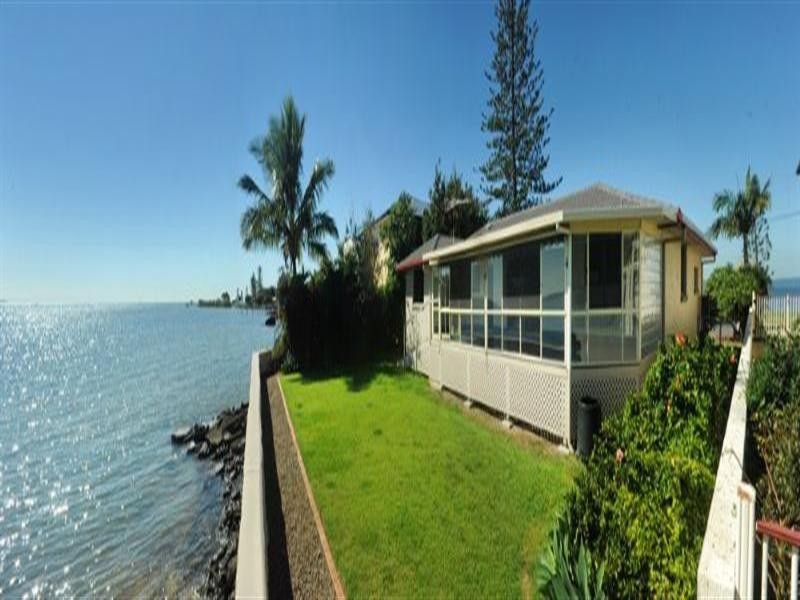 202 Shore Street North, Cleveland QLD 4163