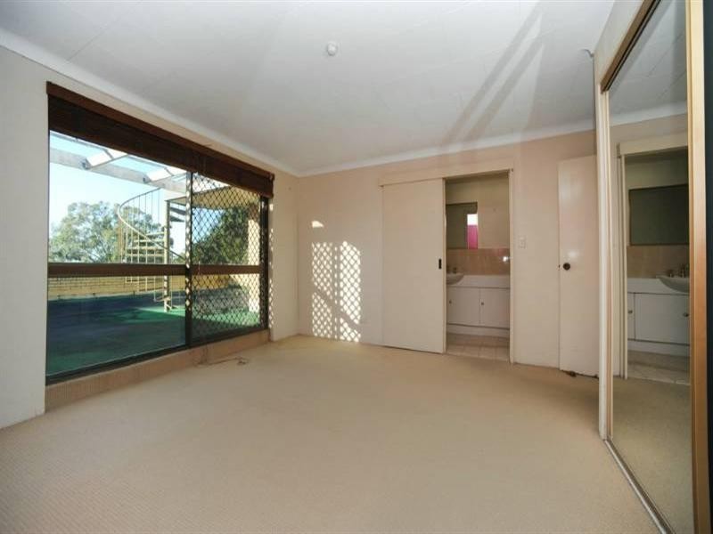 31/11 Wharf Street, Cleveland QLD 4163