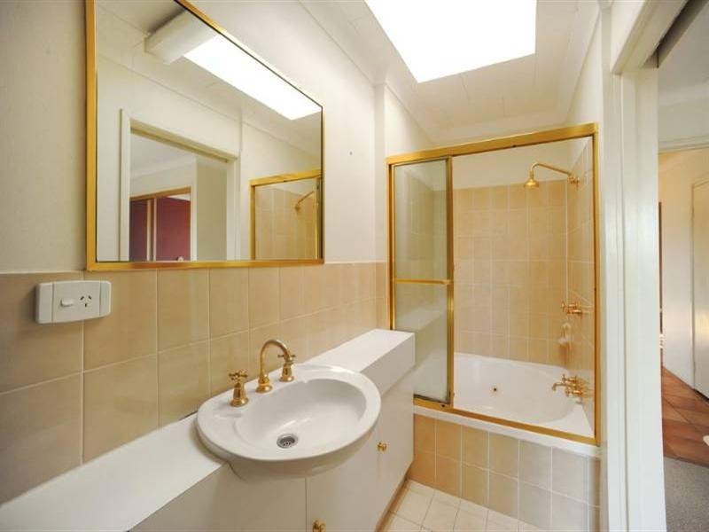 31/11 Wharf Street, Cleveland QLD 4163