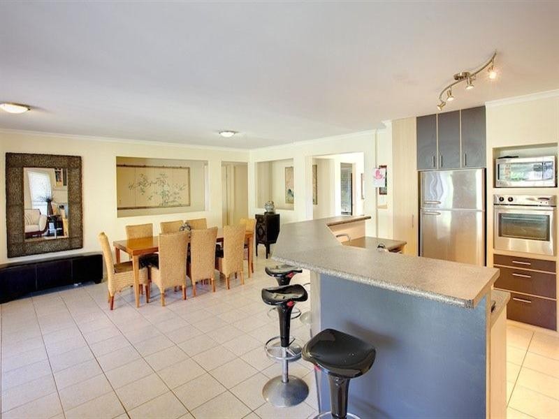 11 Baythorn Drive, Thornlands QLD 4164