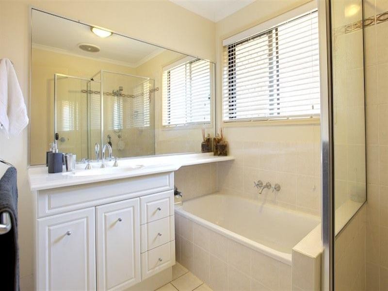 11 Baythorn Drive, Thornlands QLD 4164