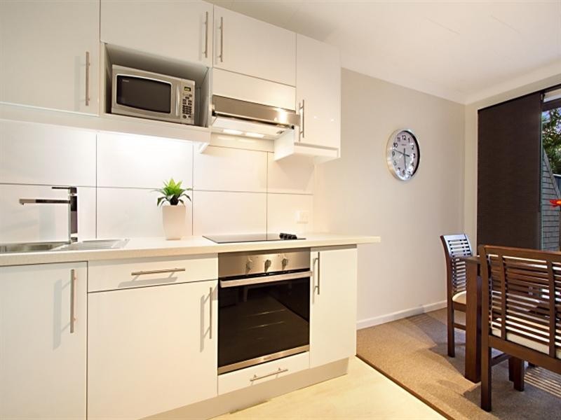 1a/11 Wharf Street, Cleveland QLD 4163