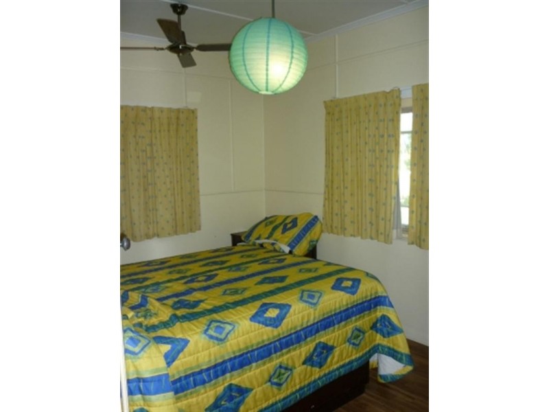 35 Flinders Avenue, Dunwich QLD 4183