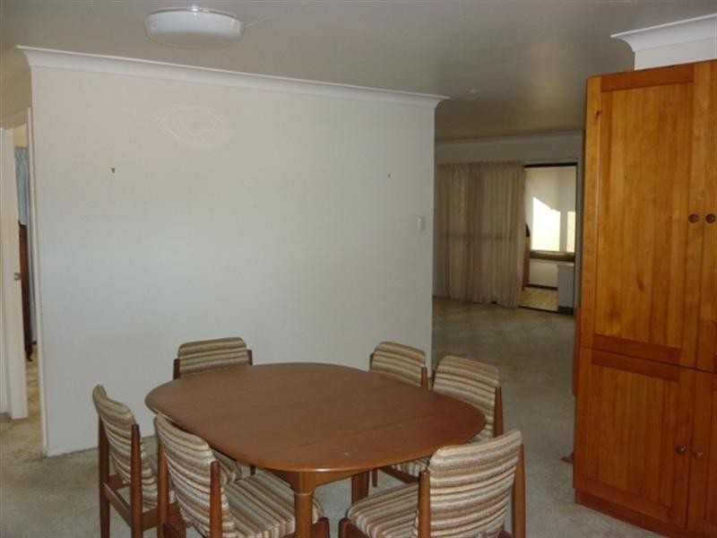 132 South Street, Cleveland QLD 4163