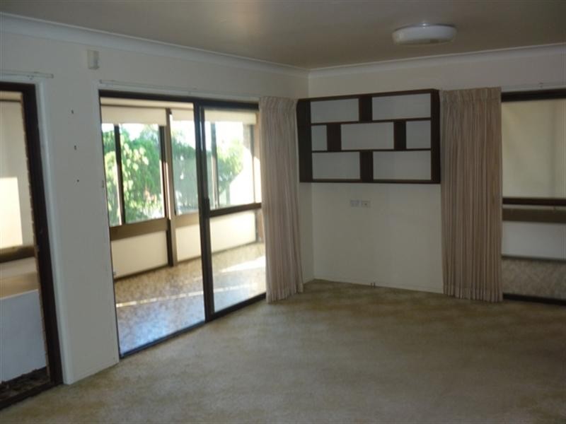 132 South Street, Cleveland QLD 4163