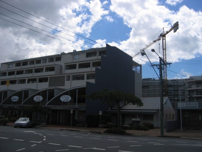 32 Middle Street, Cleveland QLD 4163